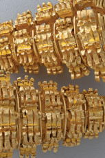 Detail-of-gold-waistcord-weights