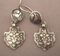 Niello | Uzbek earrings with Niello | Photo M Halter