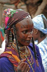 Scarification | Fulani facial scarification | Photo Robert