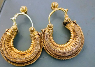 Gold-Earrings-Gujerat